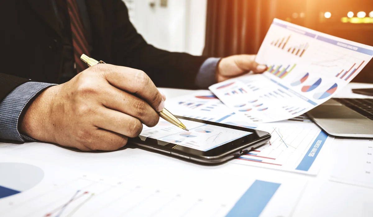 analyzing financial data